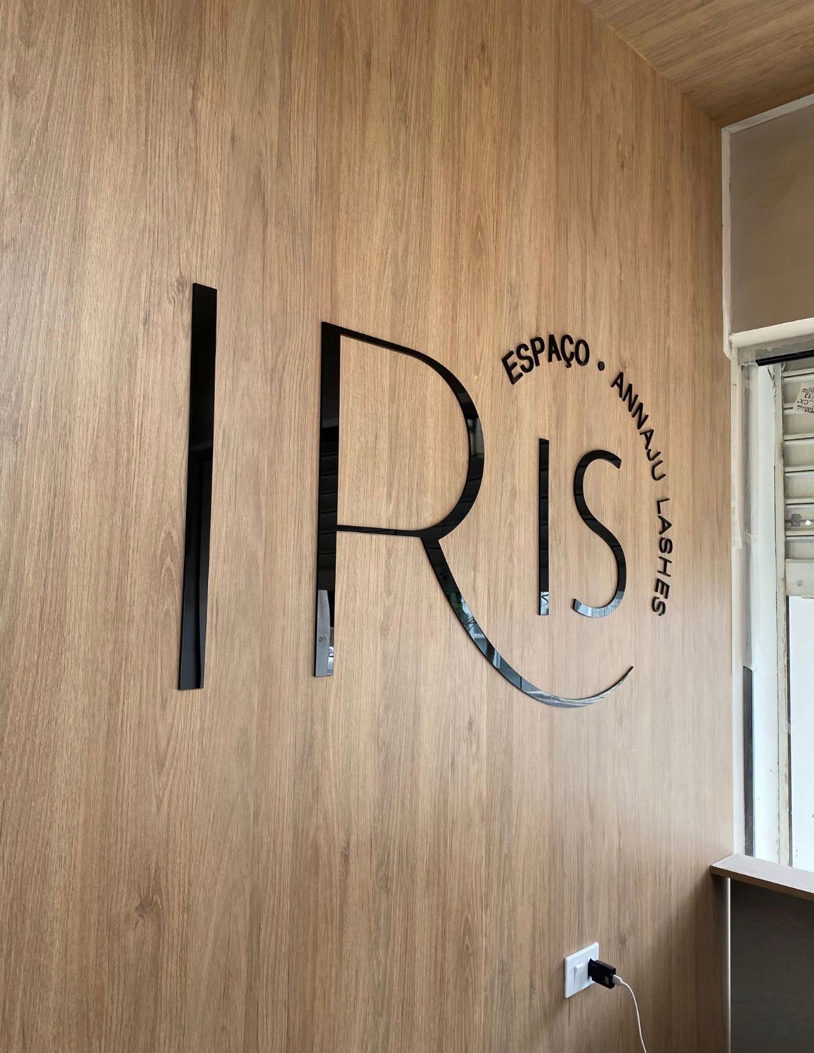 Logo em Acrílico 1